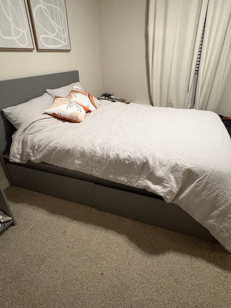 Resident chat image
