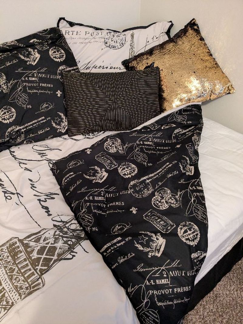 Resident chat image
