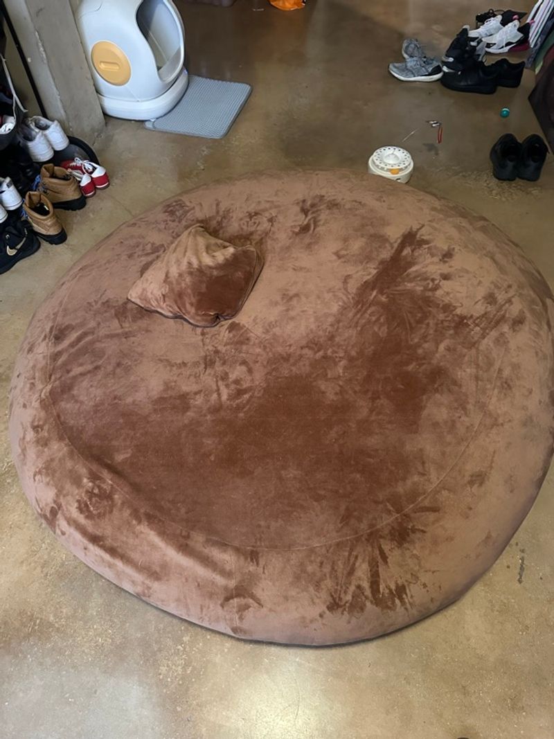 Resident chat image