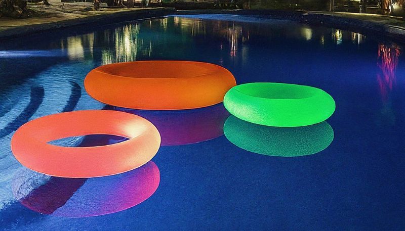 End of Summer Bash & Glow Party — Celebrate the end of summer with an evening of poolside fun! Enjoy music, glow-themed party favors, refreshments, and time with neighbors. Lemmon Drop Poolside Bar will be onsite with beverages while supplies last.