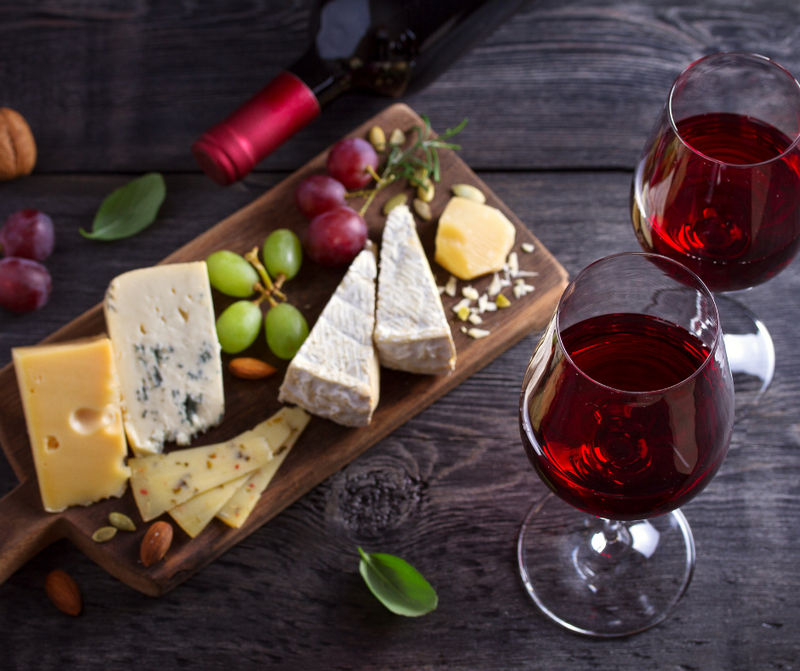 Wine & Cheese — Welcome fall with a Wine & Cheese in the Club Room from 6:00pm to 7:30pm (or while supplies last). Don't forget to RSVP here so that you get your reminder to take part. Please express interest - it helps us plan better! Plus, you'll get reminders.