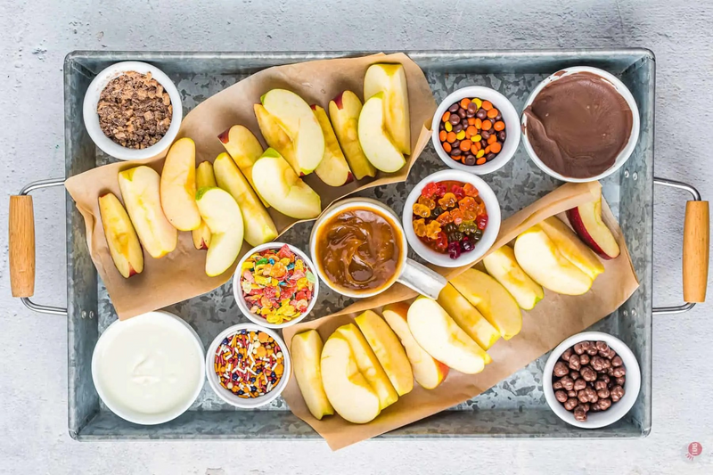 🍎🍂 Caramel Apple Bar at Lavina! 🍂🍎 at Lavina